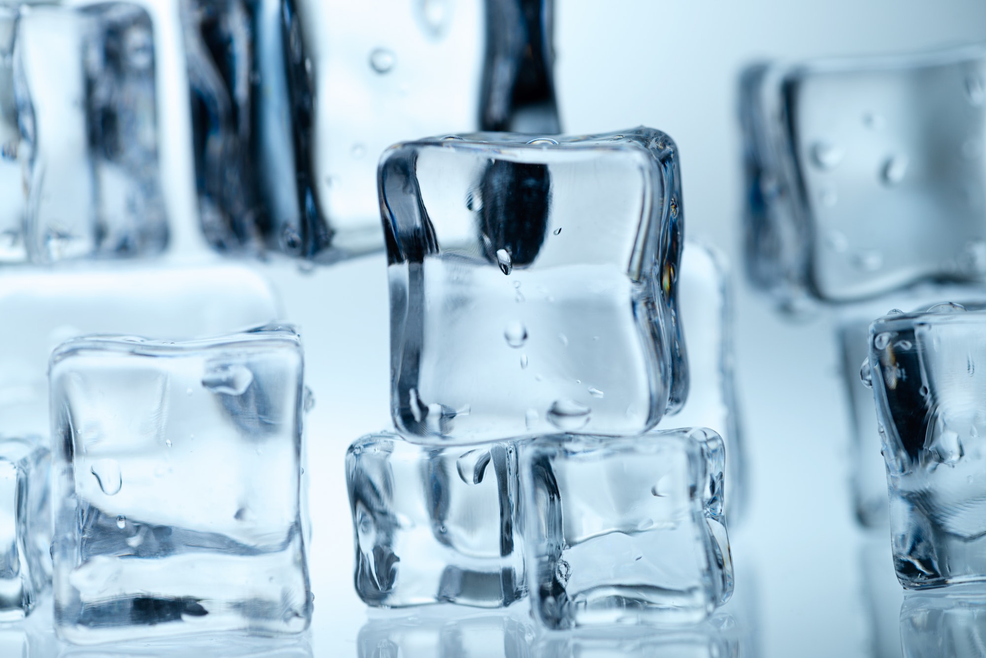 using ice cubes for facial