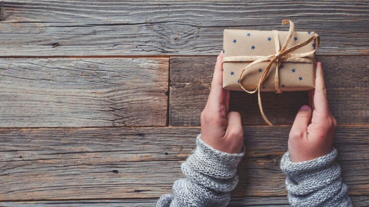 How To Avoid Overspending On Holiday Gifts This Year